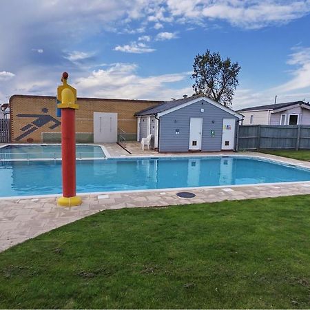 Whitstable Beaumont Hotel Seasalter Екстериор снимка