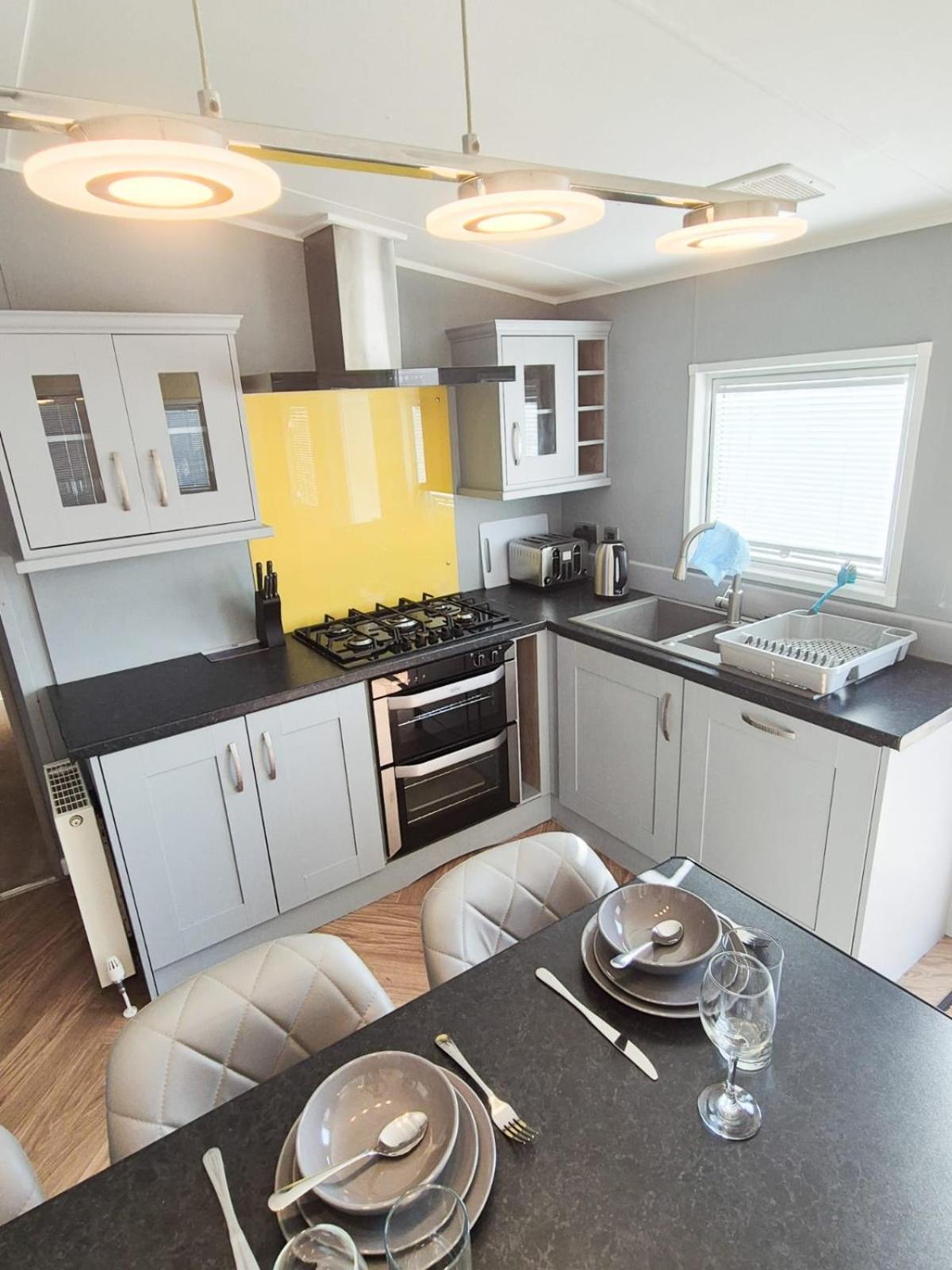 Whitstable Beaumont Hotel Seasalter Екстериор снимка