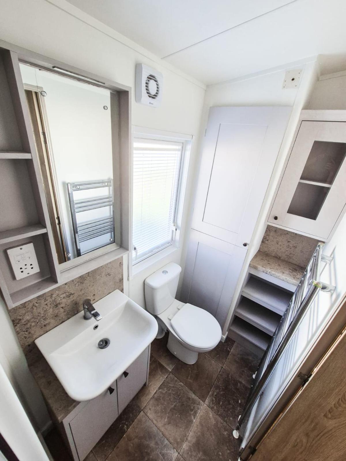 Whitstable Beaumont Hotel Seasalter Екстериор снимка