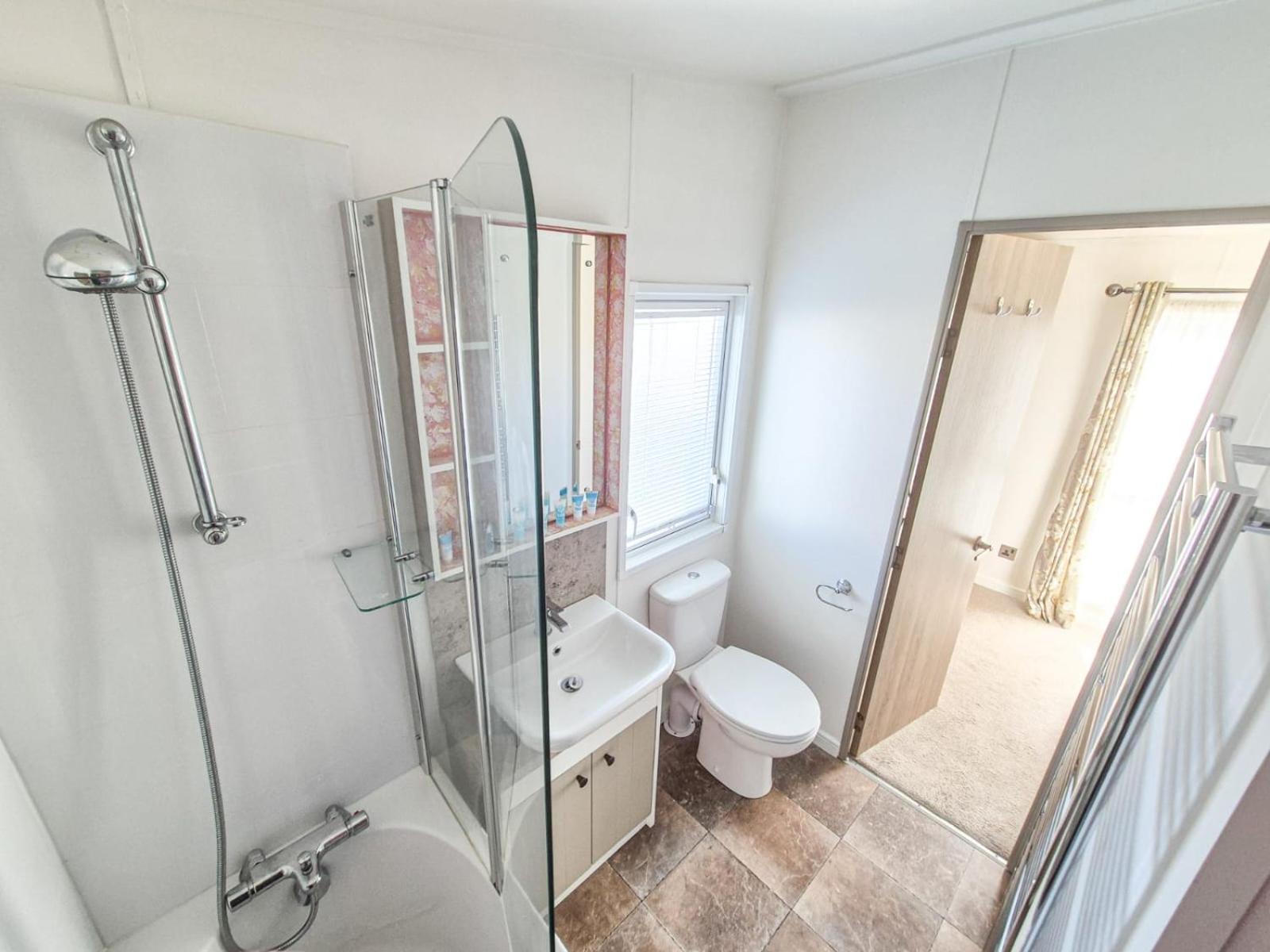 Whitstable Beaumont Hotel Seasalter Екстериор снимка